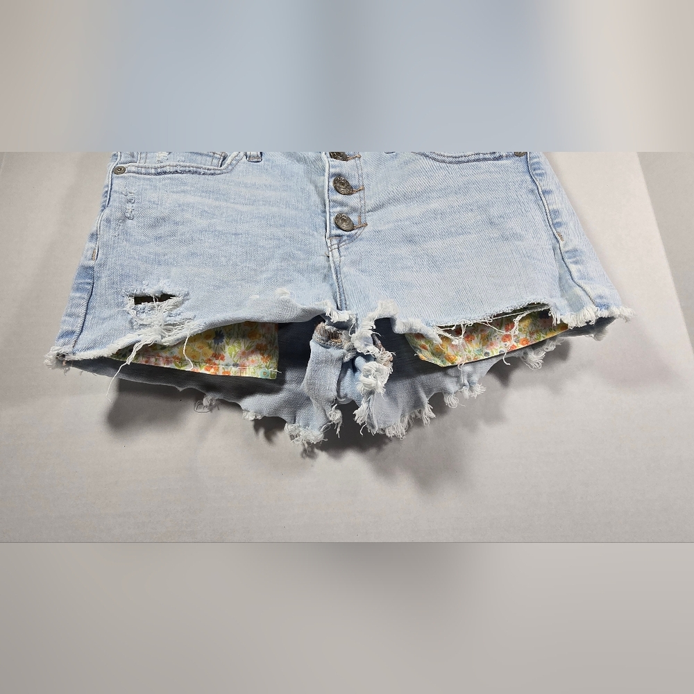 American Eagle Next Level Stretch Hi-Rise Shortie Shorts Distressed Women's 6 - Picture 2 of 12